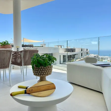 Nini's Luxury